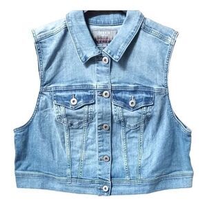 TORRID Women's New Plus Size Cropped Sleeveless denim Vest Jacket.